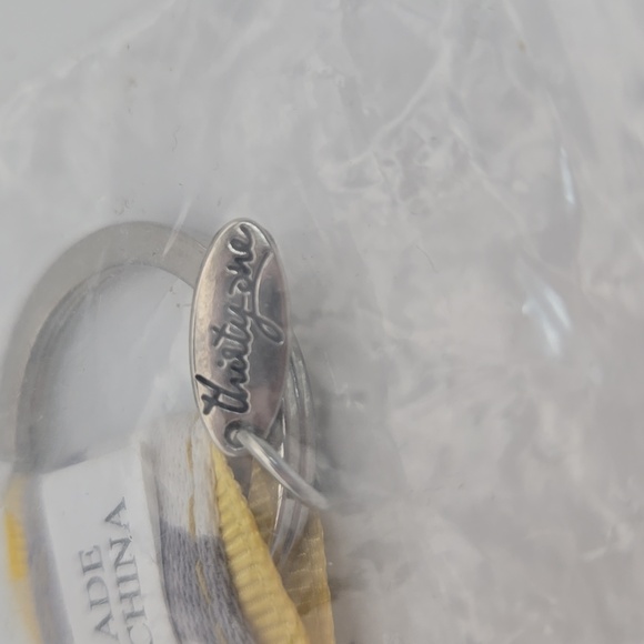 Thirty-One Wristlet Key Fob | Awesome Blossom Pattern | Fabric Keychain | NWT - Picture 5 of 5